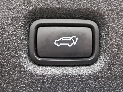 Used 2020 Hyundai Santa Fe SEL image 14