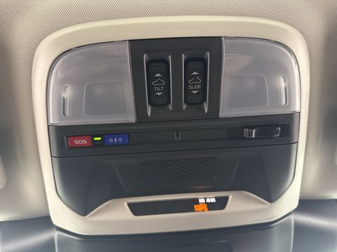 Used 2025 Subaru Crosstrek 2.5i Limited w/ Crosstrek Mirror Package image 34