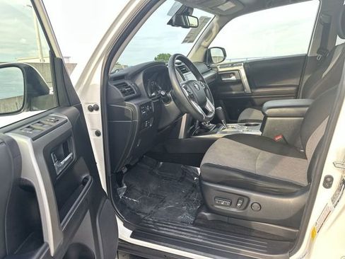 Used 2023 Toyota 4Runner SR5 AWD/4WD image 22