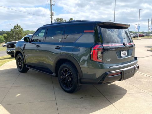 Used 2026 Nissan Armada PRO-4X w/ Captain's Chari Seat Package AWD/4WD image 4