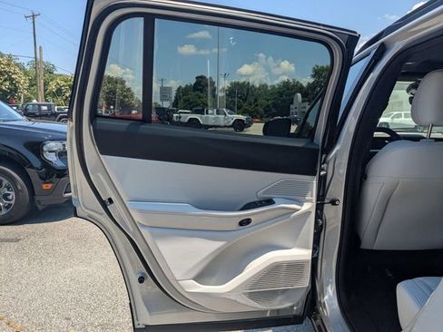 New 2026 Jeep Cherokee Limited AWD/4WD image 24