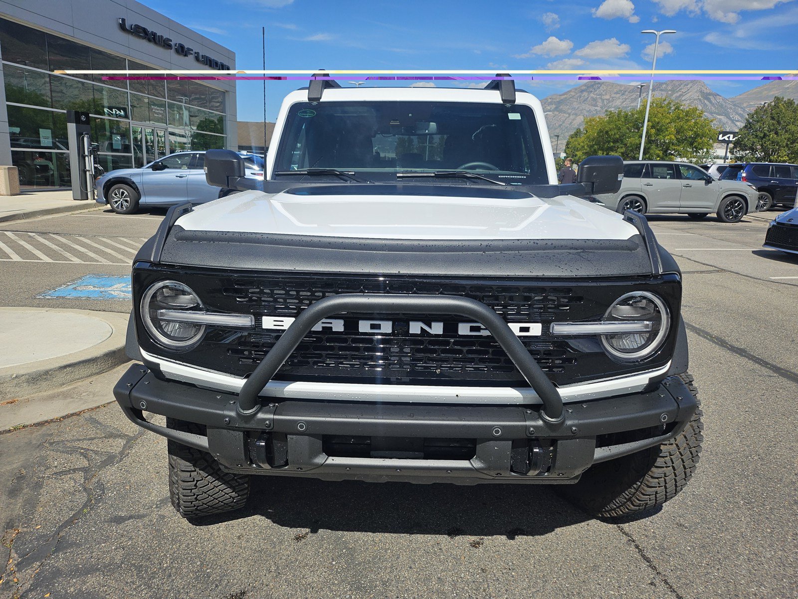 Used 2023 Ford Bronco Wildtrak AWD/4WD image 2