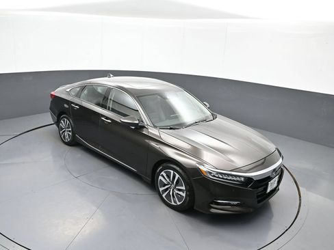 Used 2018 Honda Accord Touring image 35