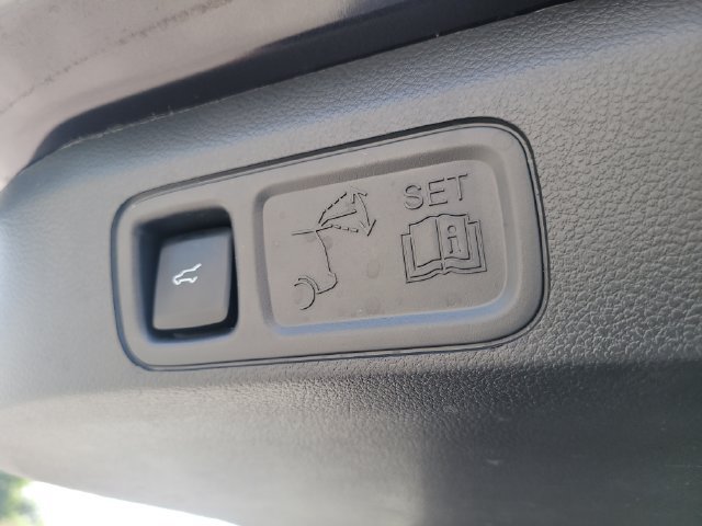 Certified 2024 Ford Expedition Platinum AWD/4WD image 12