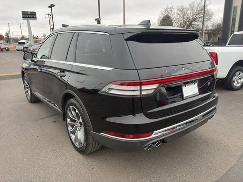 New 2026 Lincoln Aviator Premiere image 5