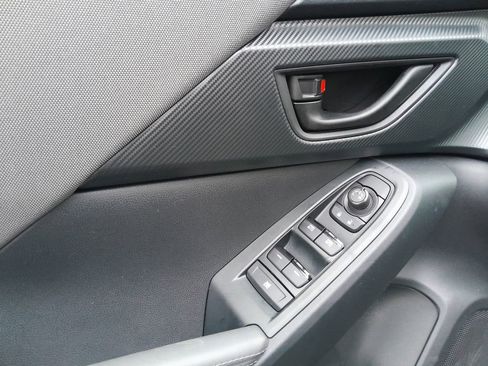 Certified 2025 Subaru Crosstrek 2.0i Premium image 10