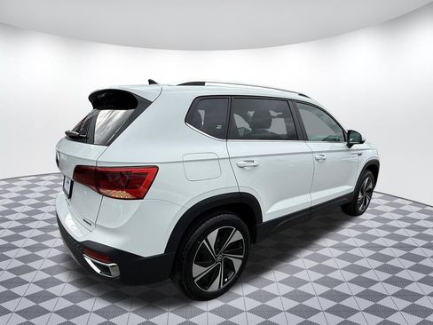 Used 2024 Volkswagen Taos SE AWD/4WD image 7