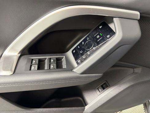 Certified 2025 Audi Q5 Premium w/ Convenience Package AWD/4WD image 20
