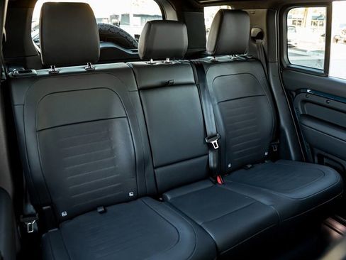 Certified 2026 Land Rover Defender 110 OCTA image 27