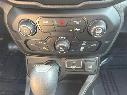 Used 2021 Jeep Renegade Sport AWD/4WD image 16