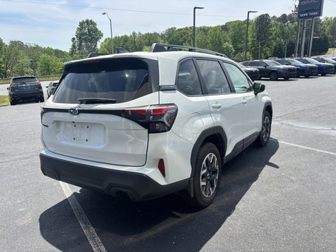 Used 2026 Subaru Forester Premium image 5