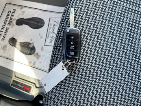 Used 2020 Hyundai Kona SE image 31