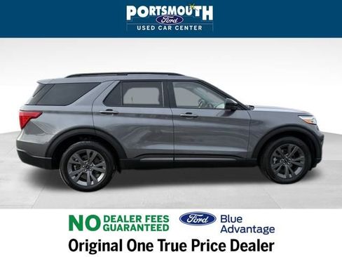 Used 2022 Ford Explorer XLT w/ Equipment Group 202A image 6