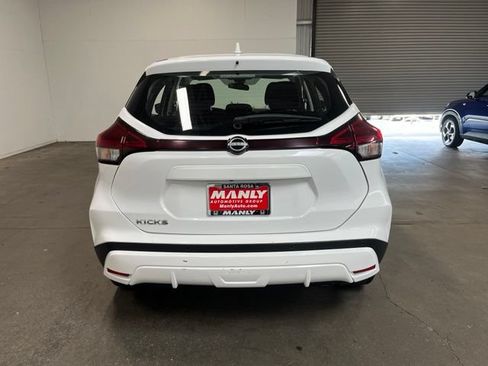 Used 2024 Nissan Kicks S FWD image 4