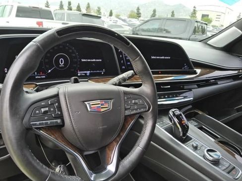 Used 2022 Cadillac Escalade Sport Platinum w/ LPO, ONYX Package AWD/4WD image 3