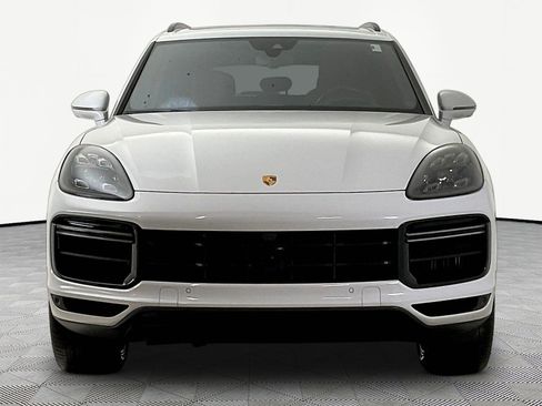 Used 2022 Porsche Cayenne Turbo AWD/4WD image 2