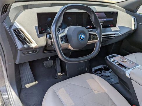 Used 2024 BMW iX xDrive50 w/ Sport Package AWD/4WD image 9
