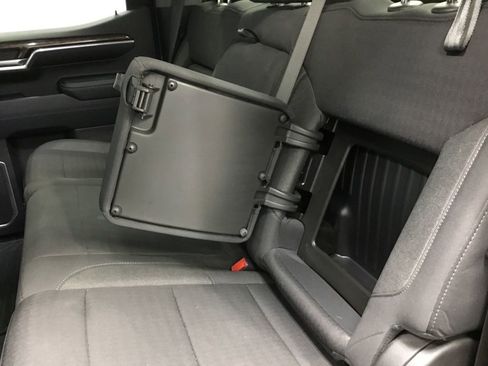 Used 2022 GMC Sierra 1500 Elevation image 32