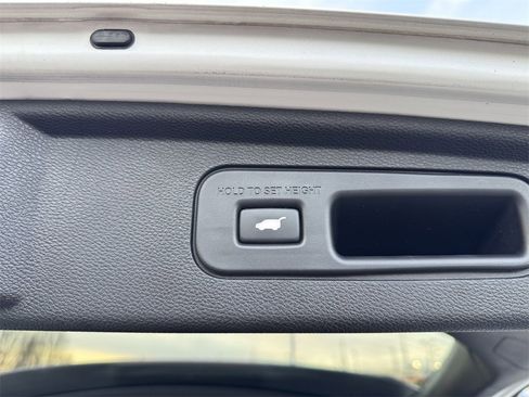 Certified 2024 Honda Odyssey Touring image 16