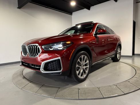 Used 2022 BMW X6 xDrive40i AWD/4WD image 3
