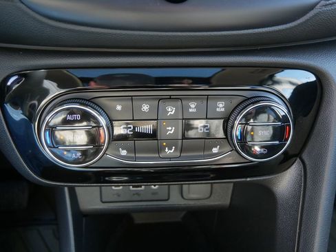 Used 2023 Buick Encore GX Essence w/ Experience Buick Package AWD/4WD image 25