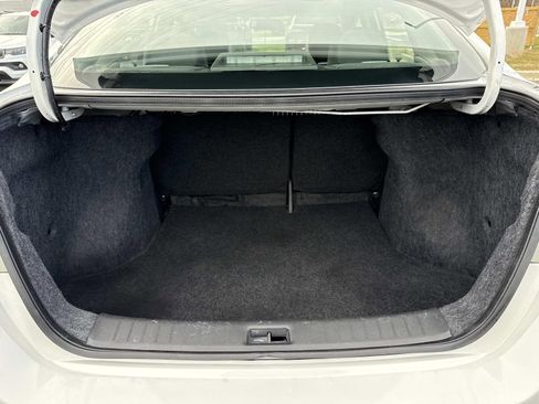 Used 2019 Nissan Sentra SL w/ Exterior Package image 27