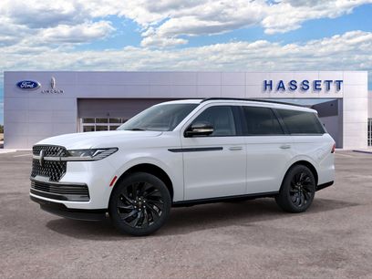 New 2027 Lincoln Navigator Reserve w/ Jet Appearance Package