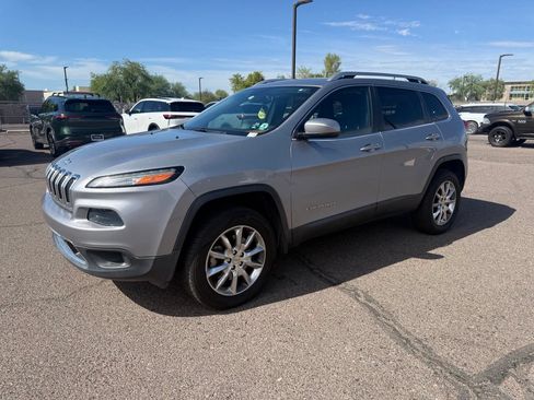 Used 2014 Jeep Cherokee Limited w/ Trailer Tow Group AWD/4WD image 1