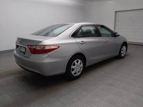 Used 2016 Toyota Camry LE FWD image 9