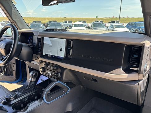 Used 2023 Ford Bronco Wildtrak AWD/4WD image 20