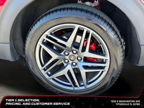 Used 2025 Ford Explorer ST RWD image 40