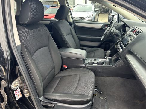 Used 2017 Subaru Outback 2.5i Premium image 24