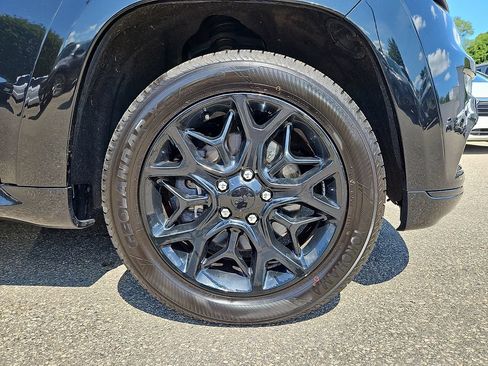 Used 2021 Jeep Grand Cherokee Limited X AWD/4WD image 8