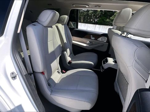 Used 2023 Mercedes-Benz GLS 450 4MATIC w/ AMG Line Exterior image 20