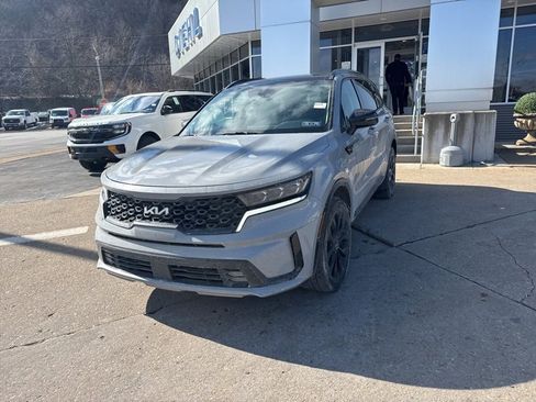 Used 2022 Kia Sorento SX image 3