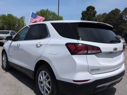 Used 2024 Chevrolet Equinox LT AWD/4WD image 3