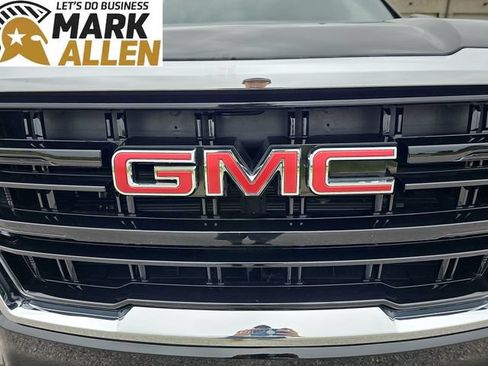 Used 2023 GMC Yukon XL SLE w/ Max Trailering Package AWD/4WD image 31
