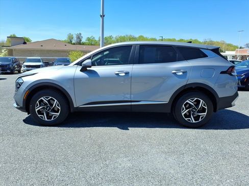 Used 2023 Kia Sportage LX AWD/4WD image 7