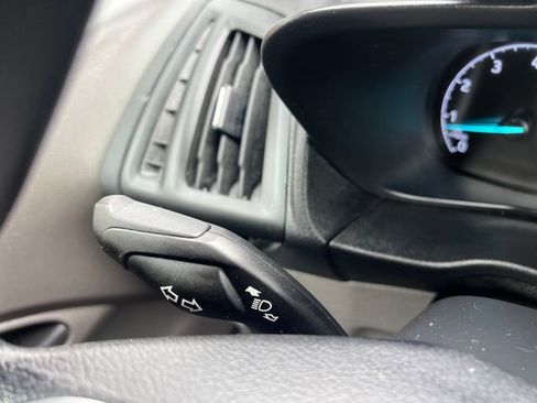 Used 2020 Ford Transit Connect XL image 32