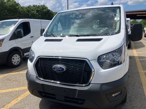 Used 2025 Ford Transit 250 Low Roof w/ Exterior Upgrade Package RWD image 5