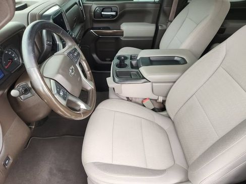 Used 2020 Chevrolet Silverado 1500 LT Trail Boss w/ Convenience Package AWD/4WD image 9
