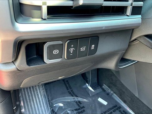 Used 2024 Hyundai Santa Fe SEL AWD/4WD image 39