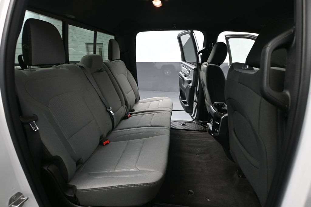 Used 2021 RAM 1500 Big Horn AWD/4WD image 33