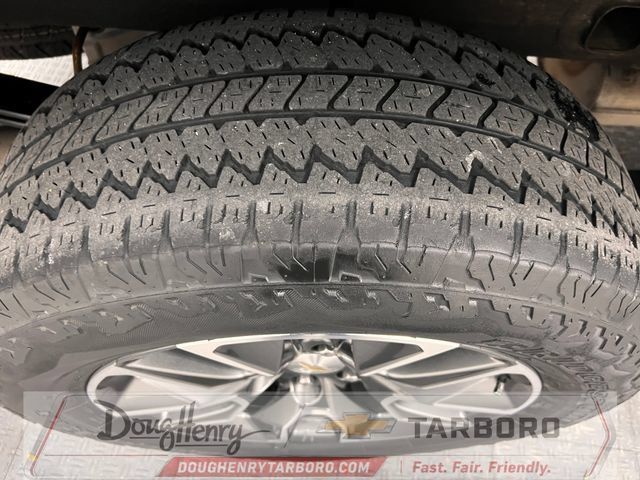 Used 2023 Chevrolet Silverado 1500 LT AWD/4WD image 15