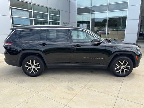 Used 2023 Jeep Grand Cherokee L Limited AWD/4WD image 8