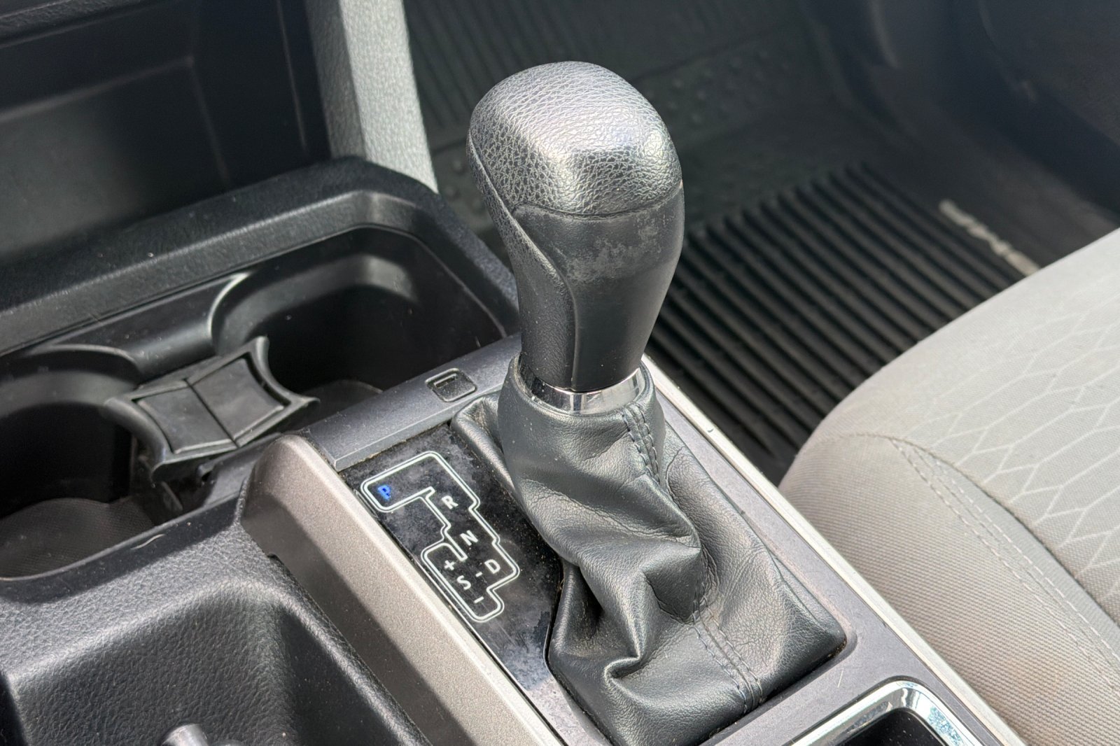 Used 2018 Toyota Tacoma SR5 RWD image 26