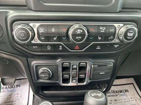Used 2021 Jeep Wrangler Unlimited Sport AWD/4WD image 24