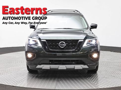 Used 2020 Nissan Pathfinder SL AWD/4WD image 2