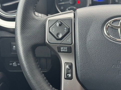 Used 2020 Toyota Tacoma SR5 w/ Technology Package image 31