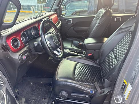 Used 2021 Jeep Wrangler Unlimited Rubicon AWD/4WD image 4